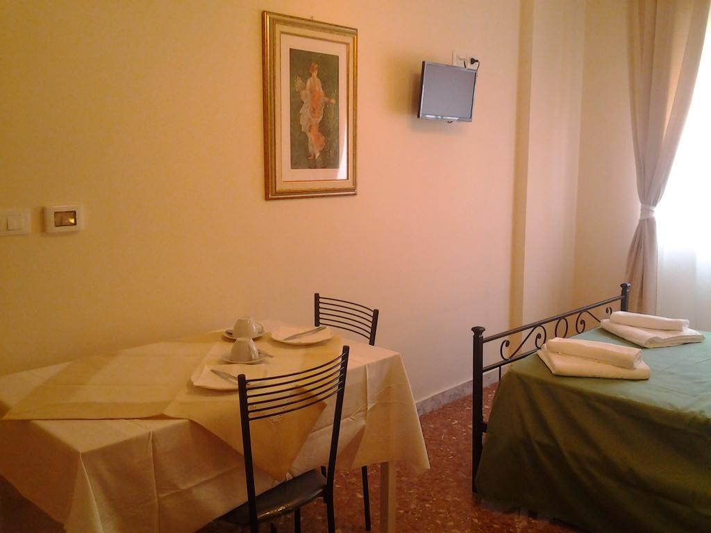 B&B Il Mito Di Roma Værelse billede
